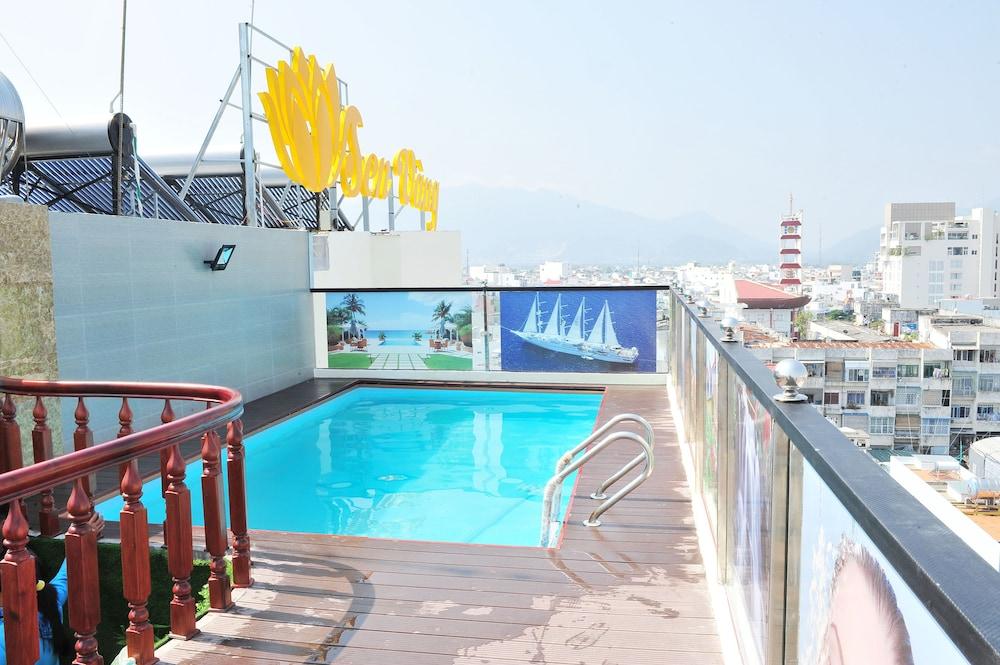 Sen Vang Luxury Hotel Nha Trang Esterno foto